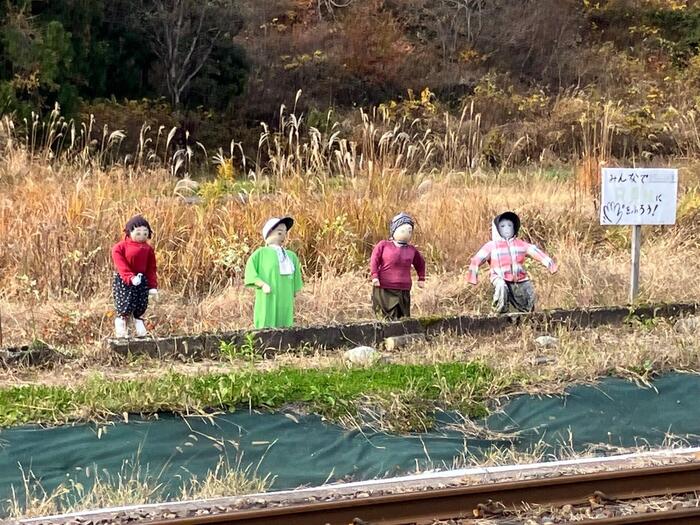 251123_只見駅_案山子.jpg