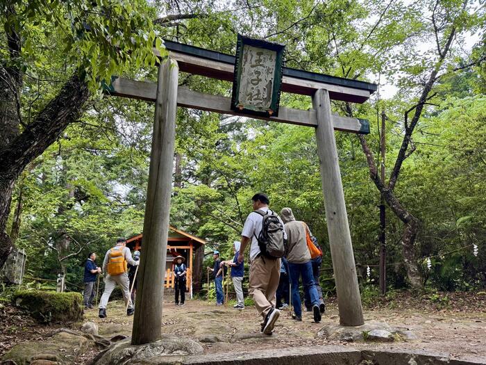 道普請　世界遺産　熊野古道　中辺路　大日越え　熊野本宮大社　大斎原　湯の峰温泉　湯の峯荘