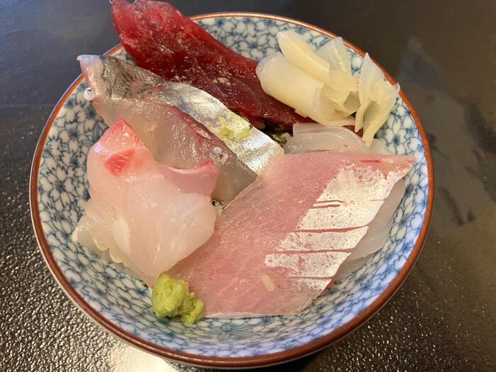 ひらす（ヒラマサ）、鯛、あじ、マグロ、イカ