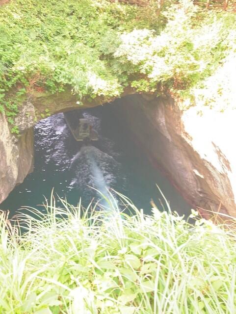 青の洞窟