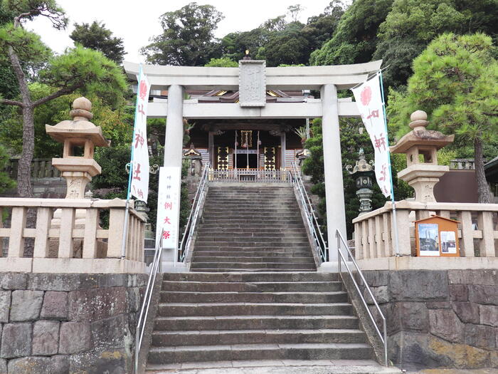 三浦半島屈指の開運スポット石段と西叶神社
