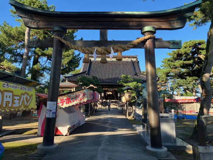 放生津八幡宮