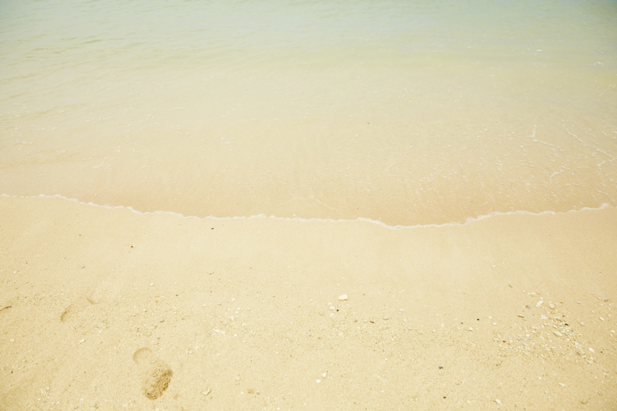 アラ・モアナ・ビーチパークのとてもきれいな砂浜は、全長800メートル　写真：Hawaiiii編集部