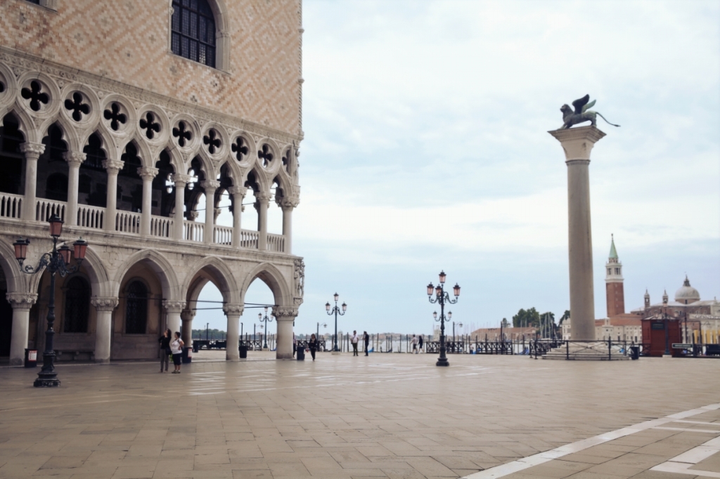 水の都ヴェネチアの中心地 サン マルコ広場 を巡ろう たびこふれ