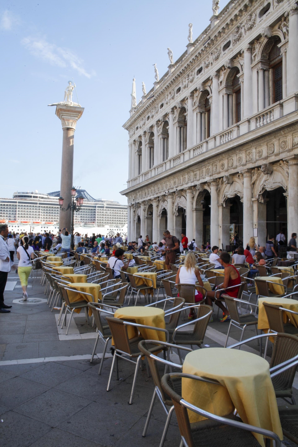 水の都ヴェネチアの中心地 サン マルコ広場 を巡ろう たびこふれ