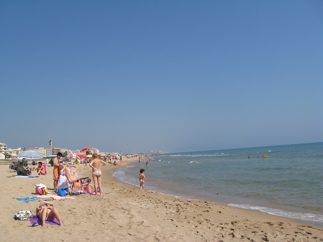 スペインで夏のビーチを楽しむためのお役立ち情報 たびこふれ