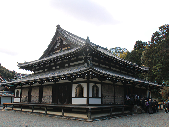 京都 泉涌寺は女性必見パワースポット 舎利殿の特別視察で 鳴き龍 も体験しました たびこふれ