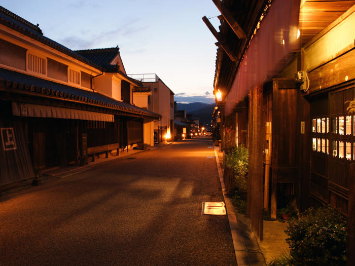 うだつが上がった 町並みで江戸情緒を感じる 徳島県美馬市の日本の道100選へ たびこふれ