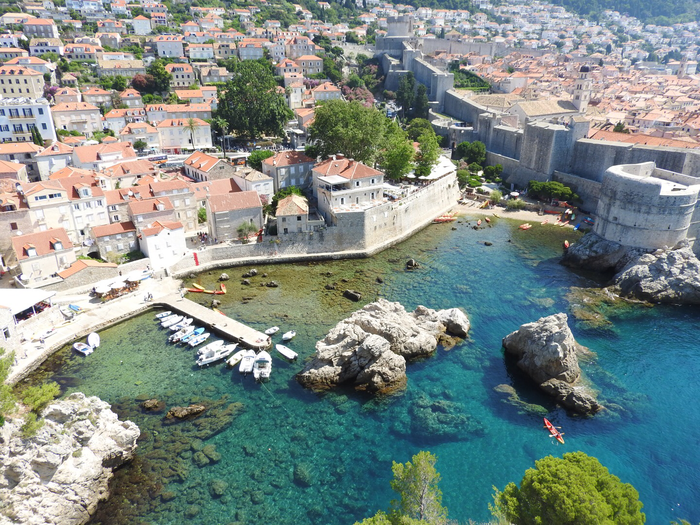 絶景の宝庫クロアチア アドリア海の美しき風景を眺める約230kmの風光明媚なドライブ旅 たびこふれ