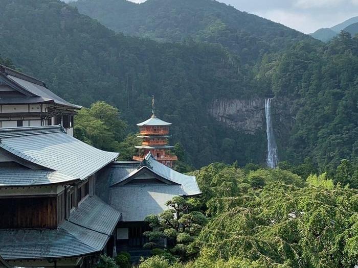 和歌山県 高さ 水量ともに日本一 那智の滝の魅力とは たびこふれ
