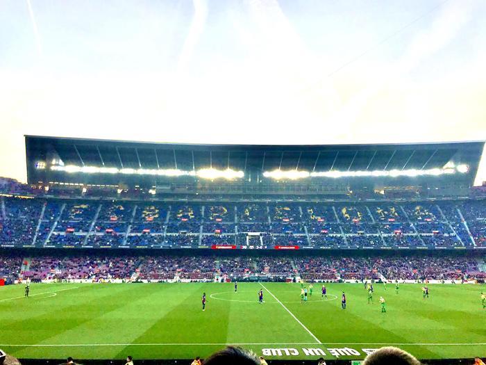 バルセロナ 夢の カンプ ノウ でサッカーを観戦してきました たびこふれ