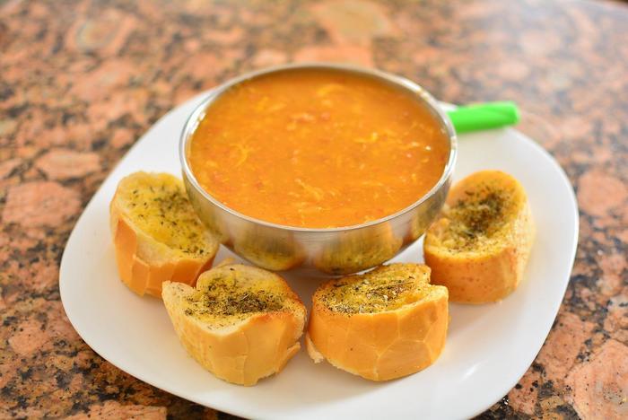 おすすめレシピ付き イタリアの食べるスープ ズッパ とは たびこふれ