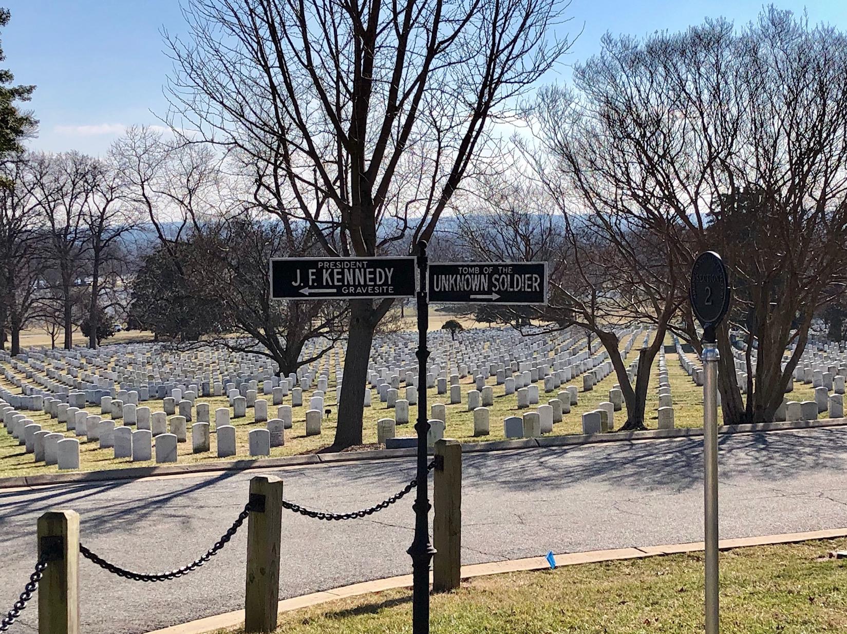 ワシントンdcに行ったらアーリントン国立墓地まで足を延ばしてケネディー大統領のお墓を参ろう たびこふれ