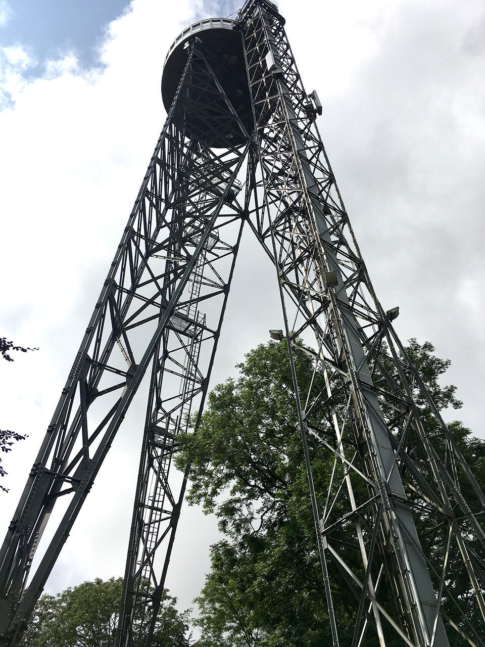 デンマーク オールボーの街を一望 レトロなオールボータワーに登ってみよう たびこふれ