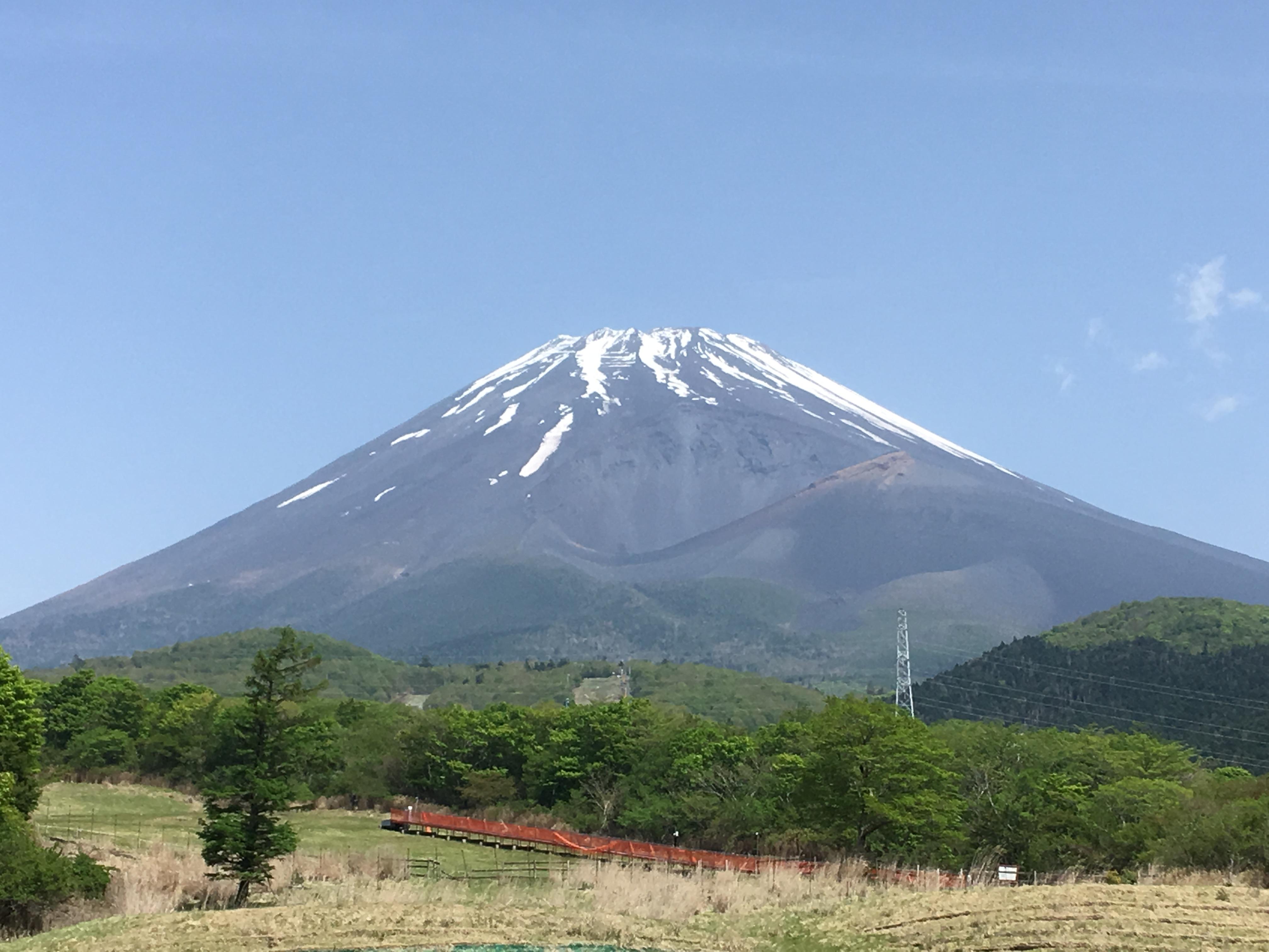 富士山には1年に1ヶ月間だけ現れる まぼろしの滝 がある たびこふれ