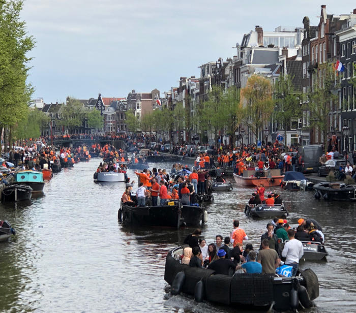 アムステルダムの運河 キングスデー