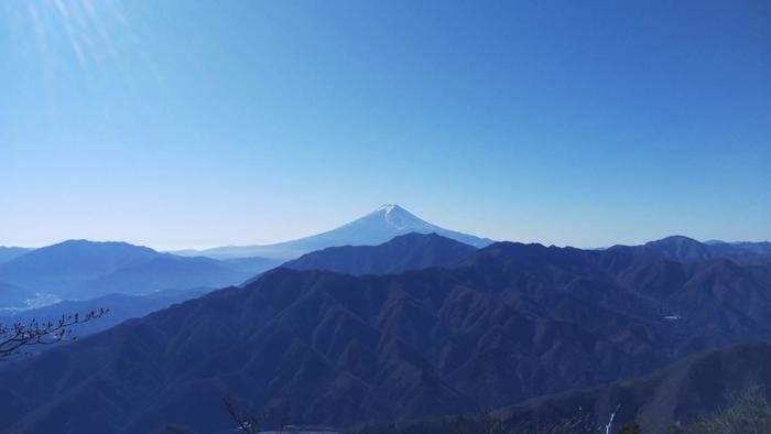 日帰り登山 秀麗富嶽十二景 四番山頂 滝子山 からの眺望 たびこふれ