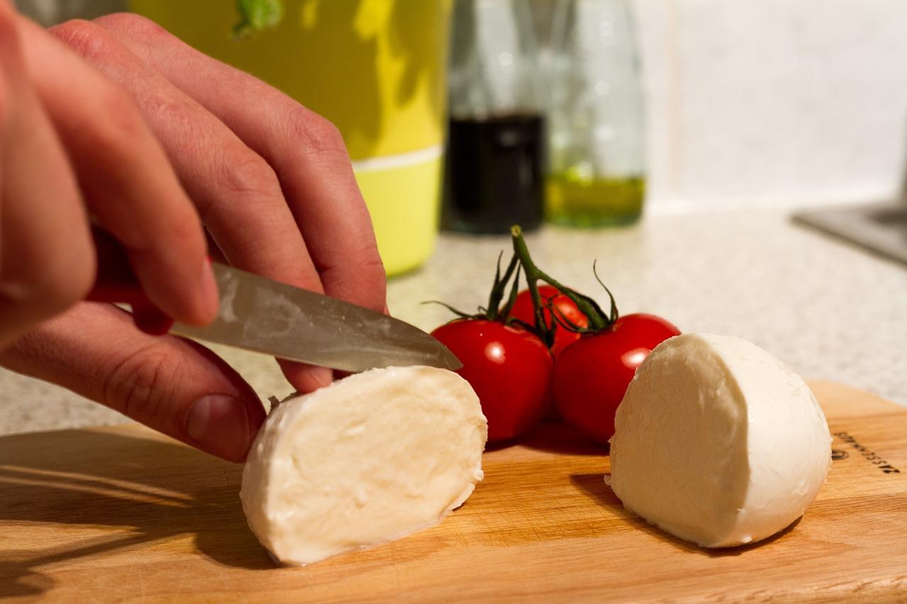 イタリア南部サレルノで食した 感激のモッツァレラチーズ たびこふれ