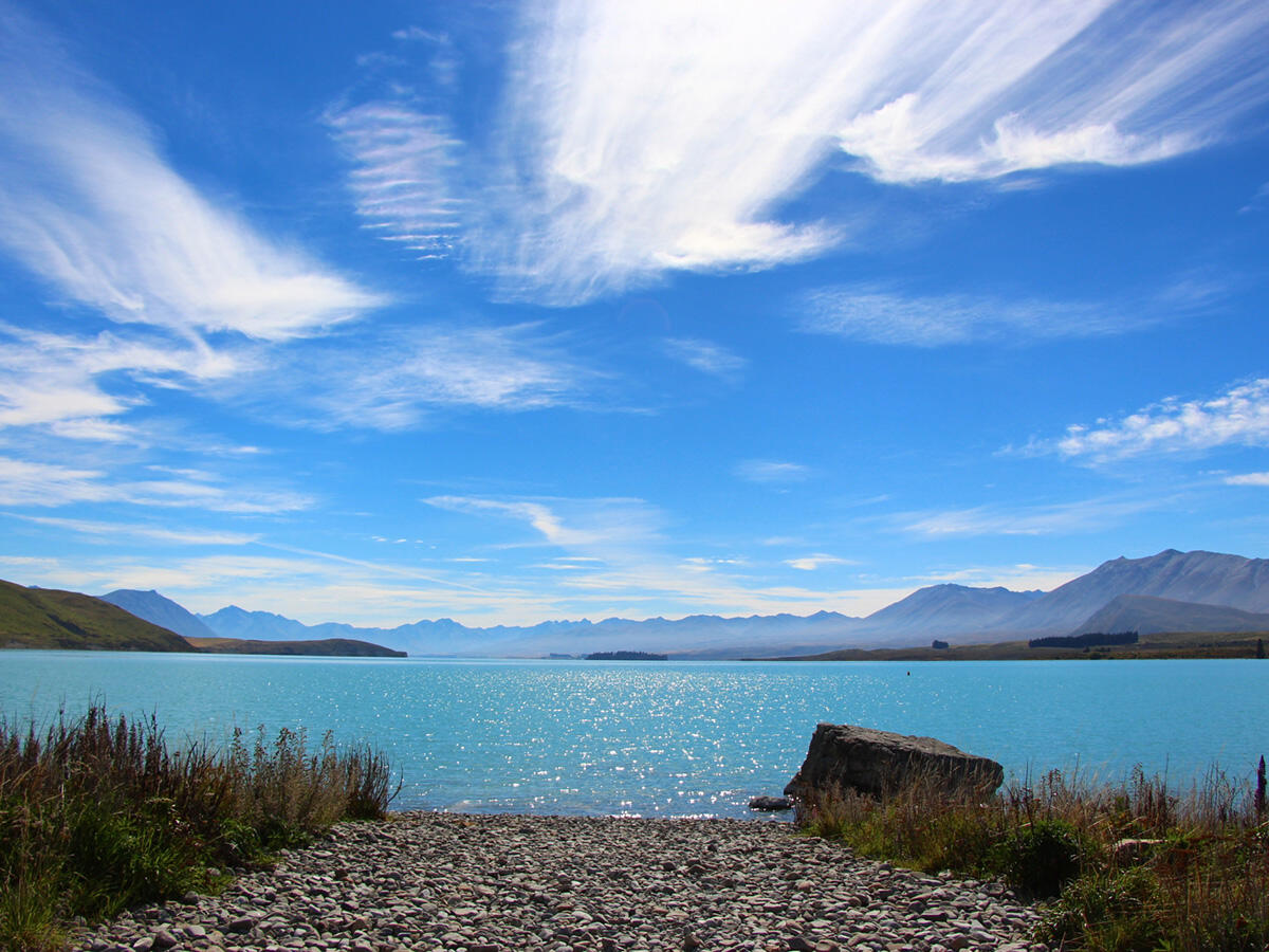 ニュージーランド テカポ湖