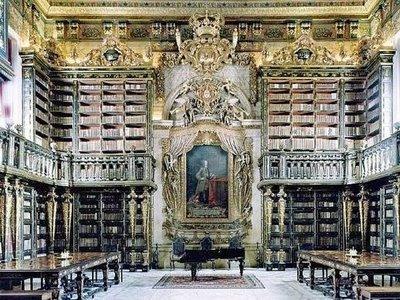 ポルトガルの華麗な過去を 今に伝える 壮麗なコインブラ図書館 たびこふれ